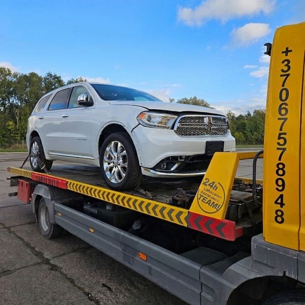 Pagalba kelyje ištisą parą