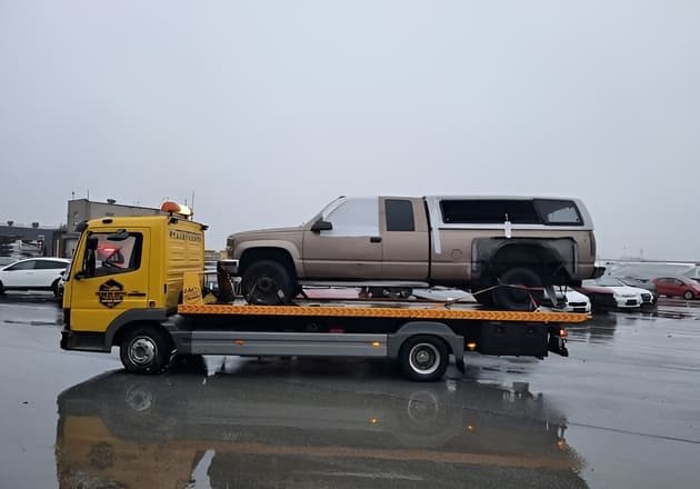 transporto priemonių gabenimas po autoįvykio